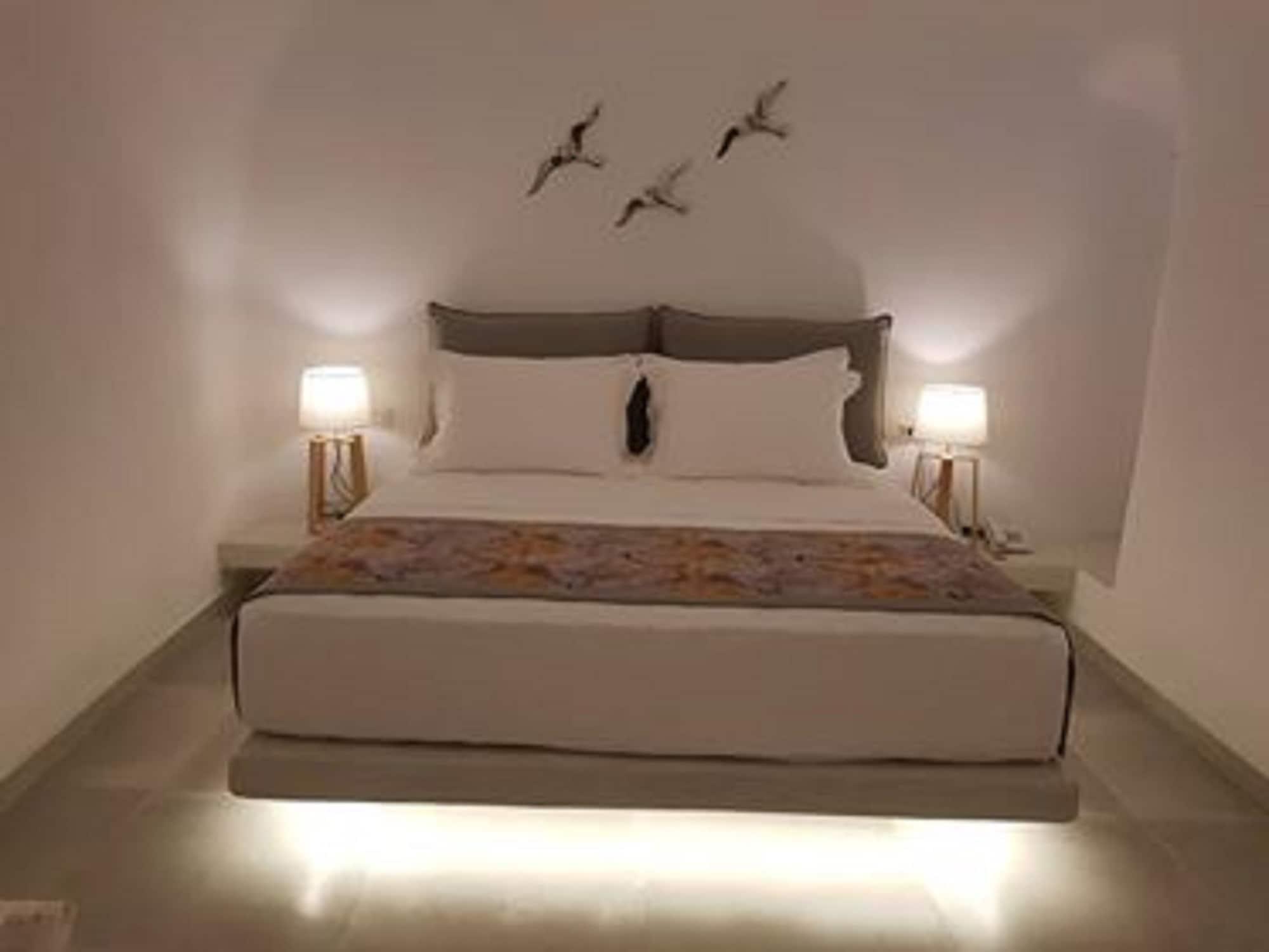 Adamant Suites (Adults Only) Φηρά Εξωτερικό φωτογραφία